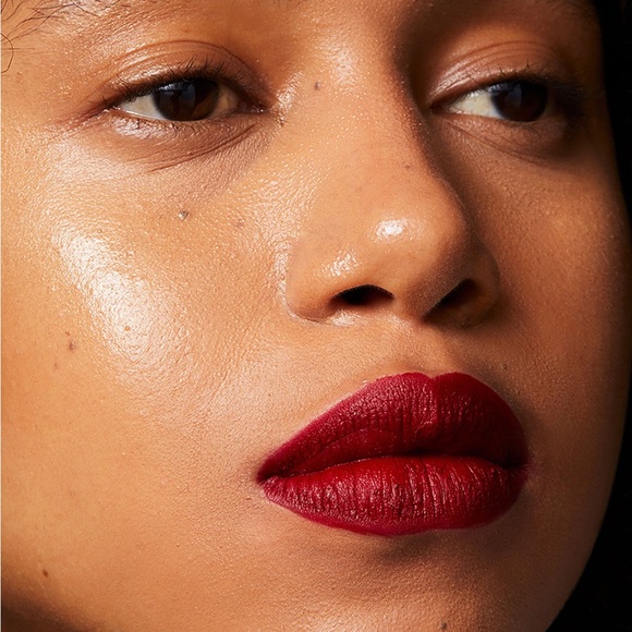 UOMA Beauty Badass Icon Matte Lipstick in Diana - Picture 3 of 15